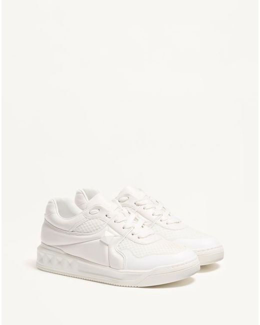Valentino Garavani One Stud Low-Top-Sneaker Aus Mesh Und Nappaleder Mann in Natural für Herren
