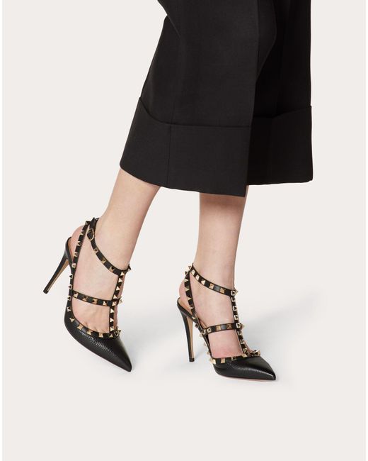 rockstud pumps