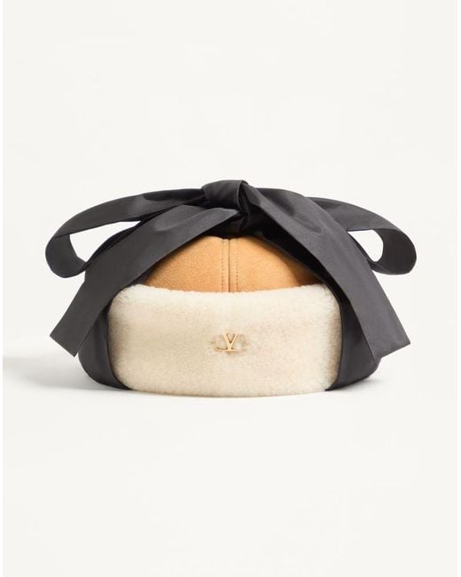 Valentino Garavani Black Vlogo Signature Shearling Cap