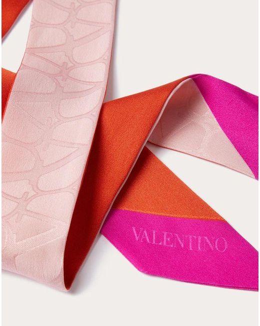 Valentino Garavani トワル イコノグラフ シルク バンドゥスカーフ 女性 ローズ/オレンジ/pink Pp