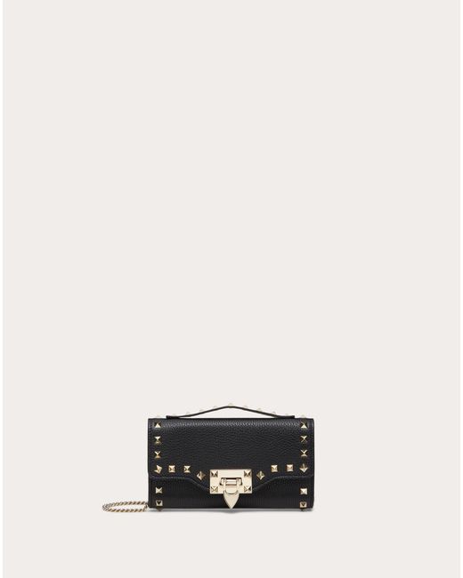 Rockstud Grainy Calfskin Chain Pouch for Woman in Black