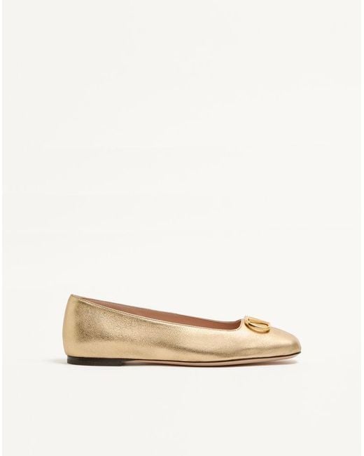 Valentino Garavani Natural Vlogo Signature Ballerina