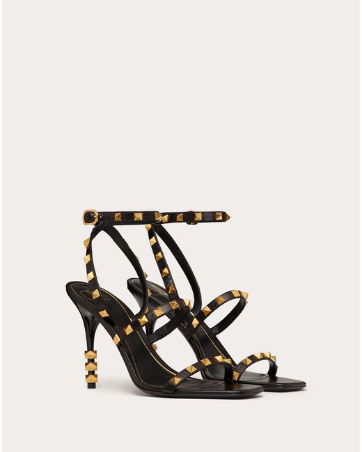 Valentino Garavani Pumps Rockstud in pelle Rosso | Scarpe con tacco Donna ⋆  Officina Futuro