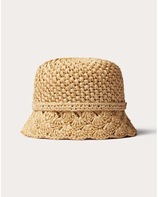 Cappello bucket resort in crochet con dettaglio in metallo di Valentino Garavani in Natural