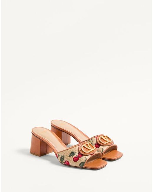Valentino Garavani Vロゴシグネチャー チェリフィックパターン スライドサンダル 60mm 女性 ナチュラル/レッド Pink