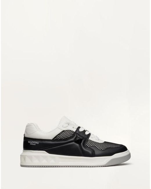 Sneaker Low Top One Stud di Valentino Garavani in White da Uomo