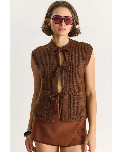 Bianco Lucci Brown Textured Knitwear Waistcoat With Tie Closure