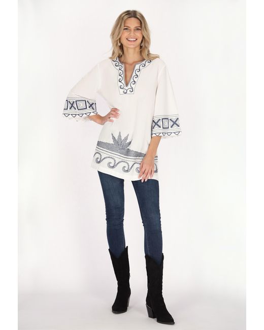 Usha Tuniek in het White