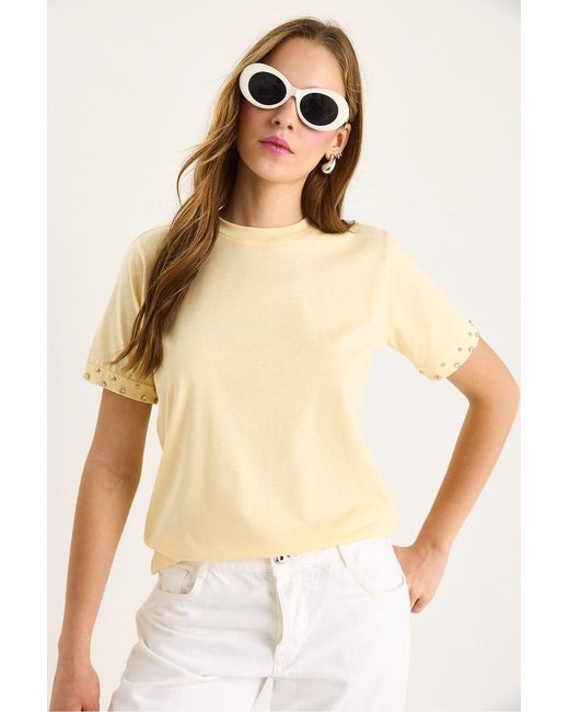 Bianco Lucci Geborduurd Crew Neck Korte Mouwen T-Shirt in het Natural