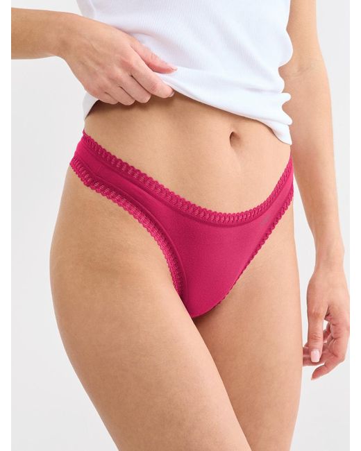 Sloggi String in het Pink
