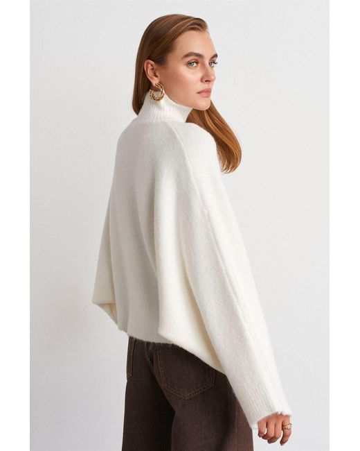 Dilvin Oversized Geribbelde Coltrui in het White