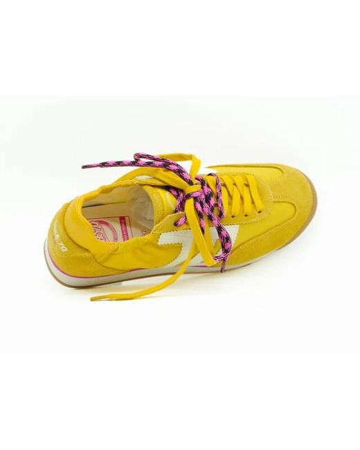 Back 70 Rocket in het Yellow