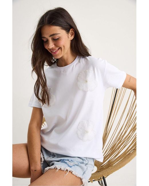 Bianco Lucci White Floral Print Crew Neck T-Shirt With Accessory Detail
