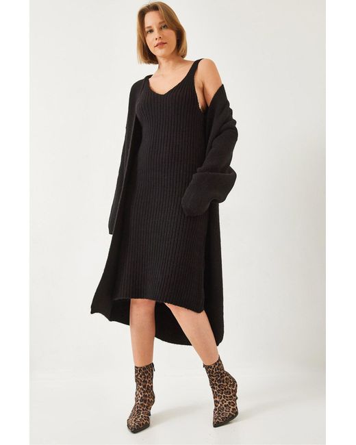 Bianco Lucci Black Textured Knitwear V-Neck Cardigan-Dress Two-Piece Set