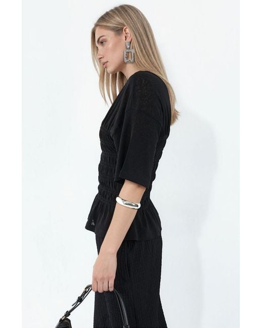 Busem Effen Crepe Ruffles Blouse in het Black