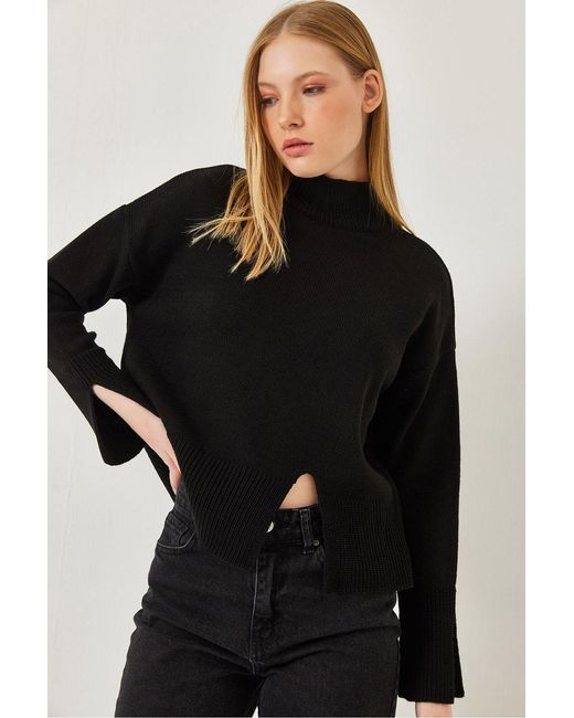 Bianco Lucci Black Relaxed Fit Turtleneck Sweater With Slit