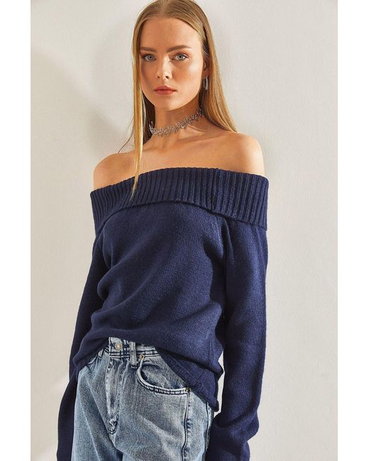 Bianco Lucci Blue Textured Knitwear Sweater With Madonna Collar