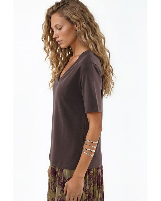Busem Gray V-Neck Solid Regular Fit Cotton T-Shirt