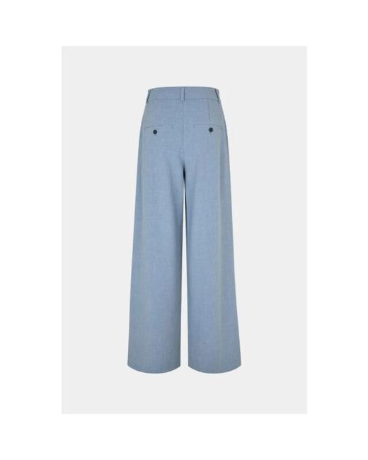 Fiveunits 40858 Laura Broek in het Blue