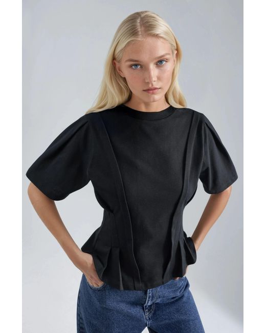 Hiccup Black Fitted Crew Neck T-Shirt