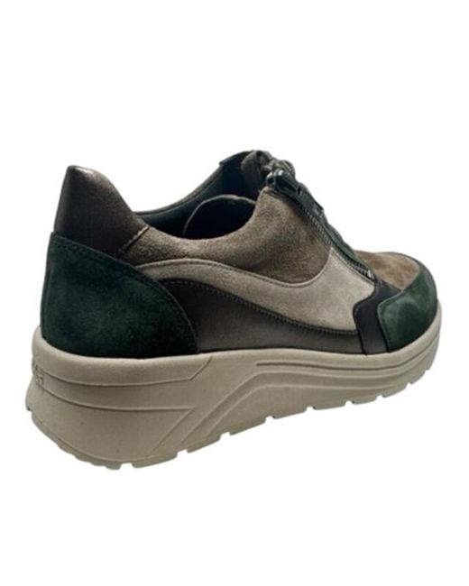 SOLIDUS 46023 Holly in het Green