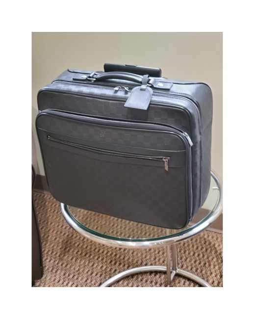louis vuitton pilot case