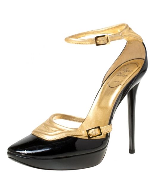 roger heels