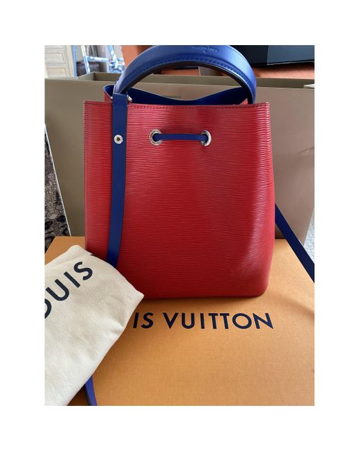 Louis Vuitton Néonoé Leather Crossbody Bag in Red - Lyst