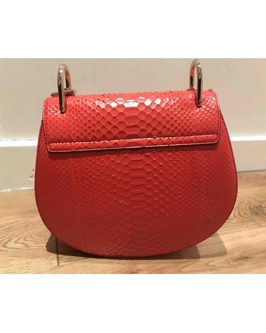 chloe drew red
