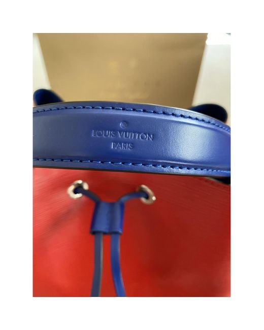 Louis Vuitton Néonoé Leather Crossbody Bag in Red - Lyst