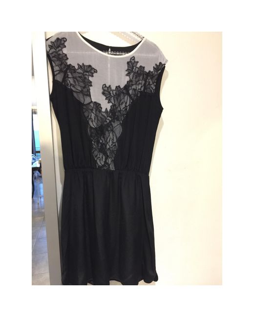 robe noire sandro