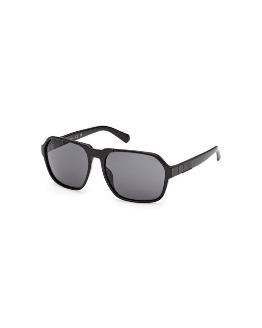 Guess Black Gu00302 01A Sunglasses Injected Smoke Squared Normal for men