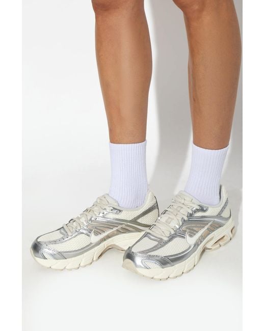 Nike White "Air Max Moto 2K" Sports Shoes