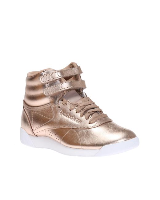 Reebok Suede 'freestyle Hi Metallic' Sneakers in Pink | Lyst