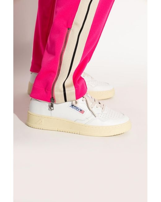Autry White Sports Shoes Medalist Low