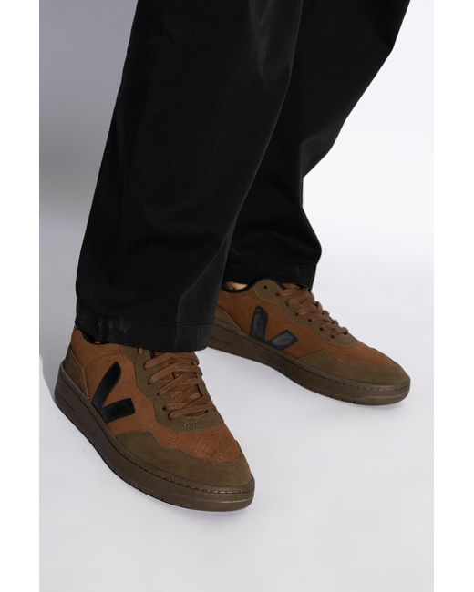 Veja Brown Sports Shoes 'V-90' for men