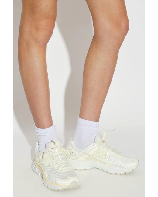 Nike White Sports Shoes 'Zoom Vomero'