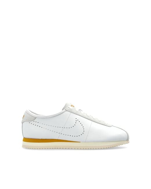 Nike White Sports Shoes "Ld-100"