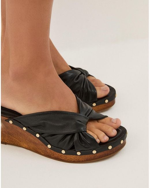 ViX Black Grace Sandals