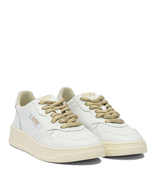 Medalist Low Sneakers & Slip-On Bianco-Donna di Autry in White