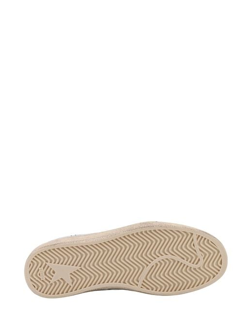 Sneakers in pelle laminata con patch in suede di Golden Goose Deluxe Brand in White