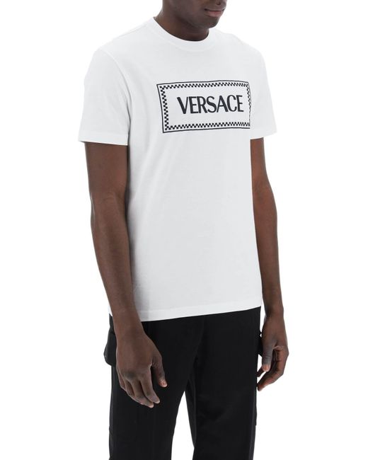 T Shirt Con Logo Ricamato di Versace in White da Uomo