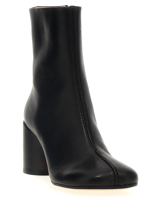 Stitch-Out Leather Ankle Boots Stivali E Stivaletti Nero di MM6 by Maison Martin Margiela in Black