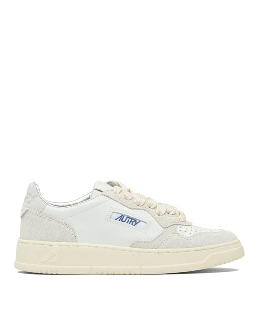 Medalist Low Sneakers & Slip-On Bianco-Donna di Autry in White