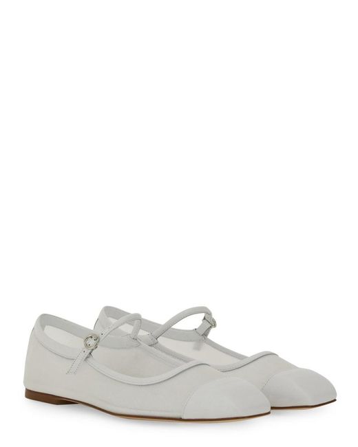 Dancer "Uma"-Donna di Aeyde in White