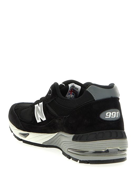 New Balance Black Sneakers