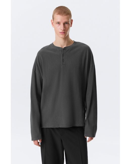 Weekday Black Loose Long-Sleeved Henley T-Shirt for men