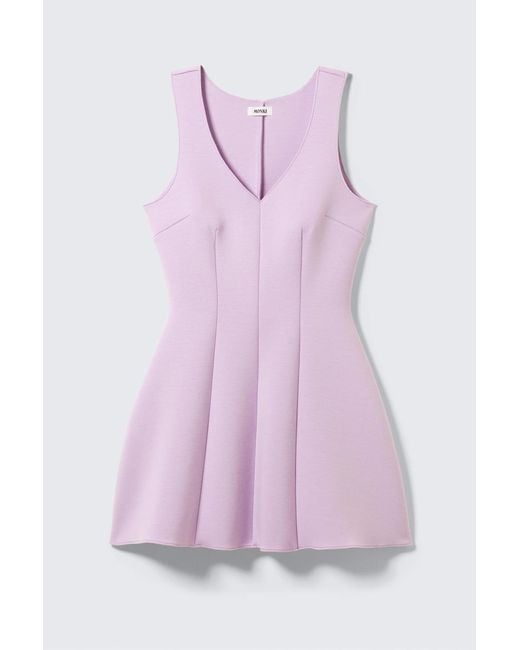 Monki Pink Tankkleid Im Fit-And-Flare-Cut Mit V-Ausschnitt