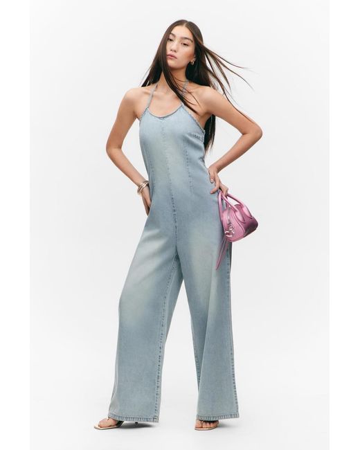 Monki Blue Neckholder-Jumpsuit Aus Denim