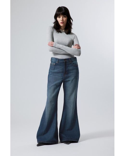 Weekday Blue Low Baggy Flared Jeans Grove